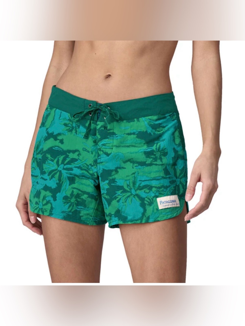PATAGONIA : WOMEN'S WAVEFARER® BOARDSHORTS - 5" size 8
